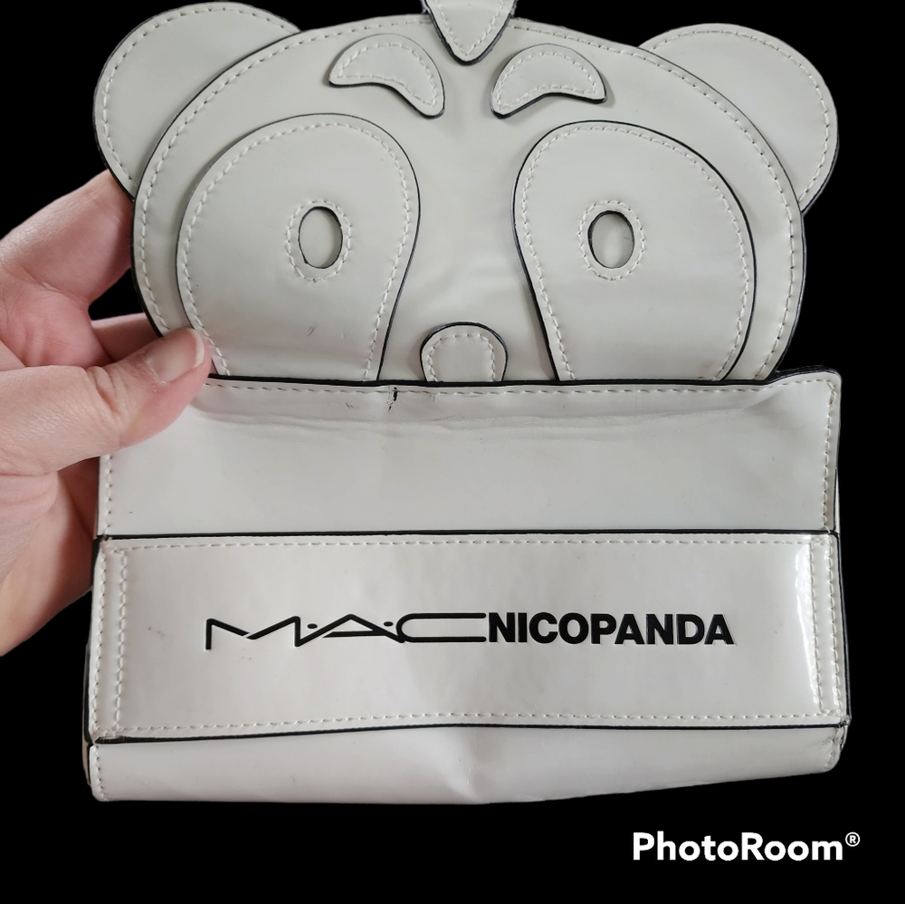 MAC X Nicopanda clutch